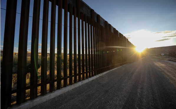 Migrante Mexicano Murió al Intentar Escalar Muro Fronterizo con EU