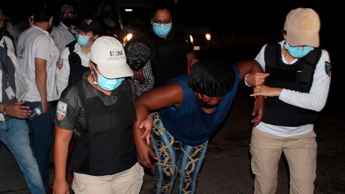 Autoridades Mexicanas Desintegran Cuarta Caravana Migrante